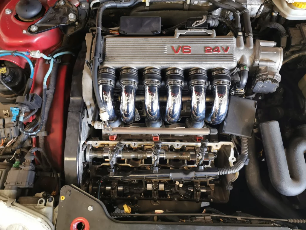 stripping an Alfa V6 engine