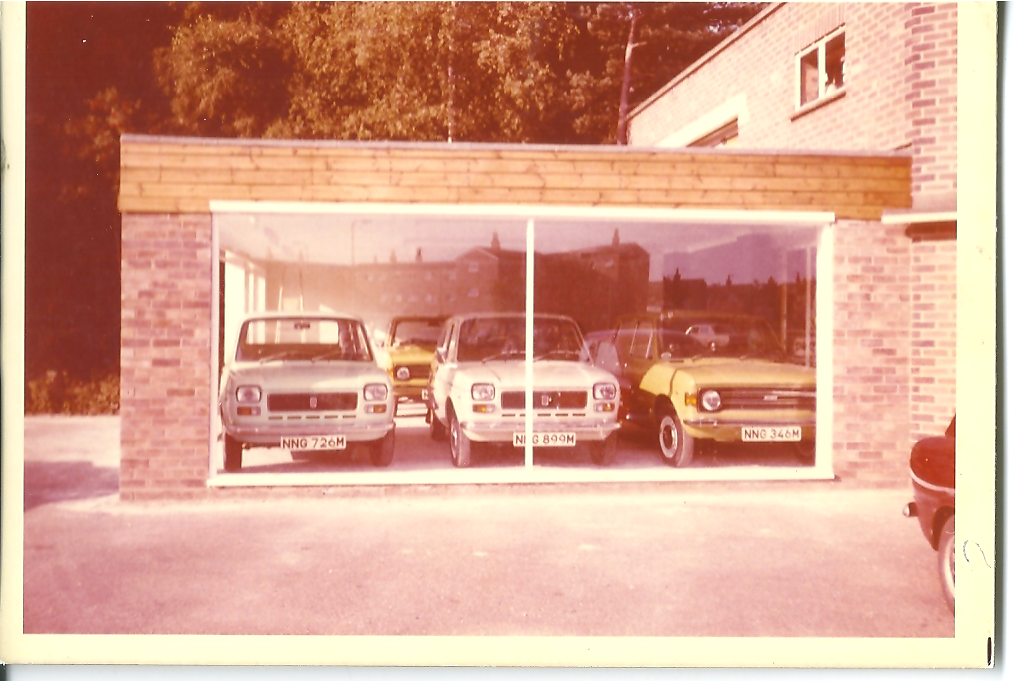  An August 1st line-up from when the “new reg” still meant something. And chrome bumpers were still  de riguer . 