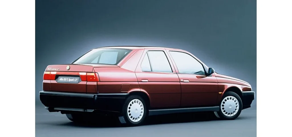 Alfa Romeo 155 had a superb 8V Twin Spark engine early on
